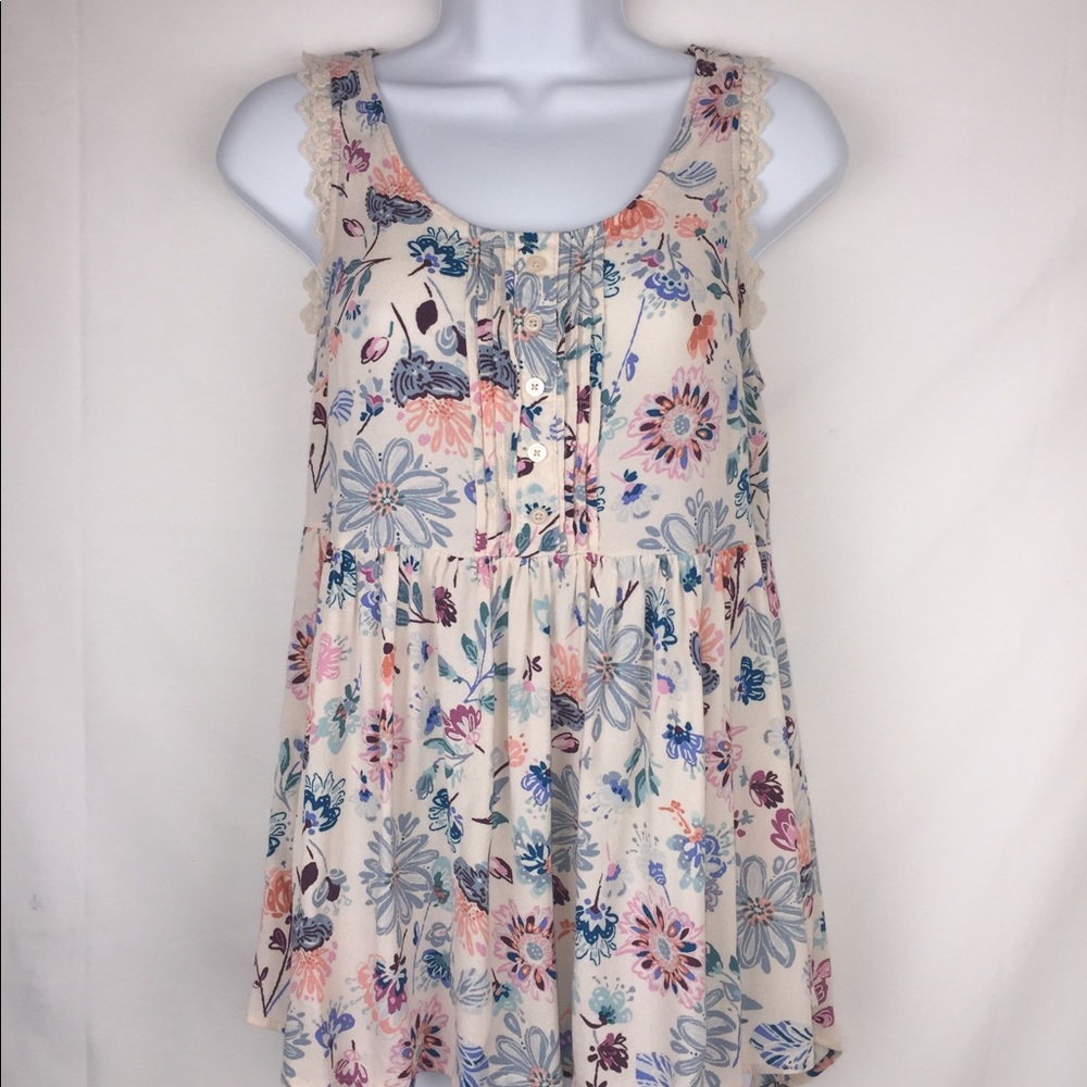 ✨3 for $18✨ LC Lauren Conrad sleeveless floral pleated top, S